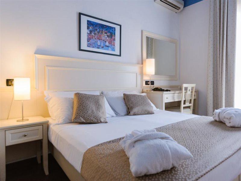 Hotel Fra I Pini Римини Экстерьер фото