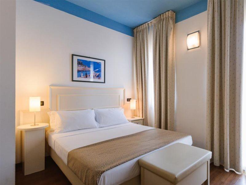 Hotel Fra I Pini Римини Экстерьер фото