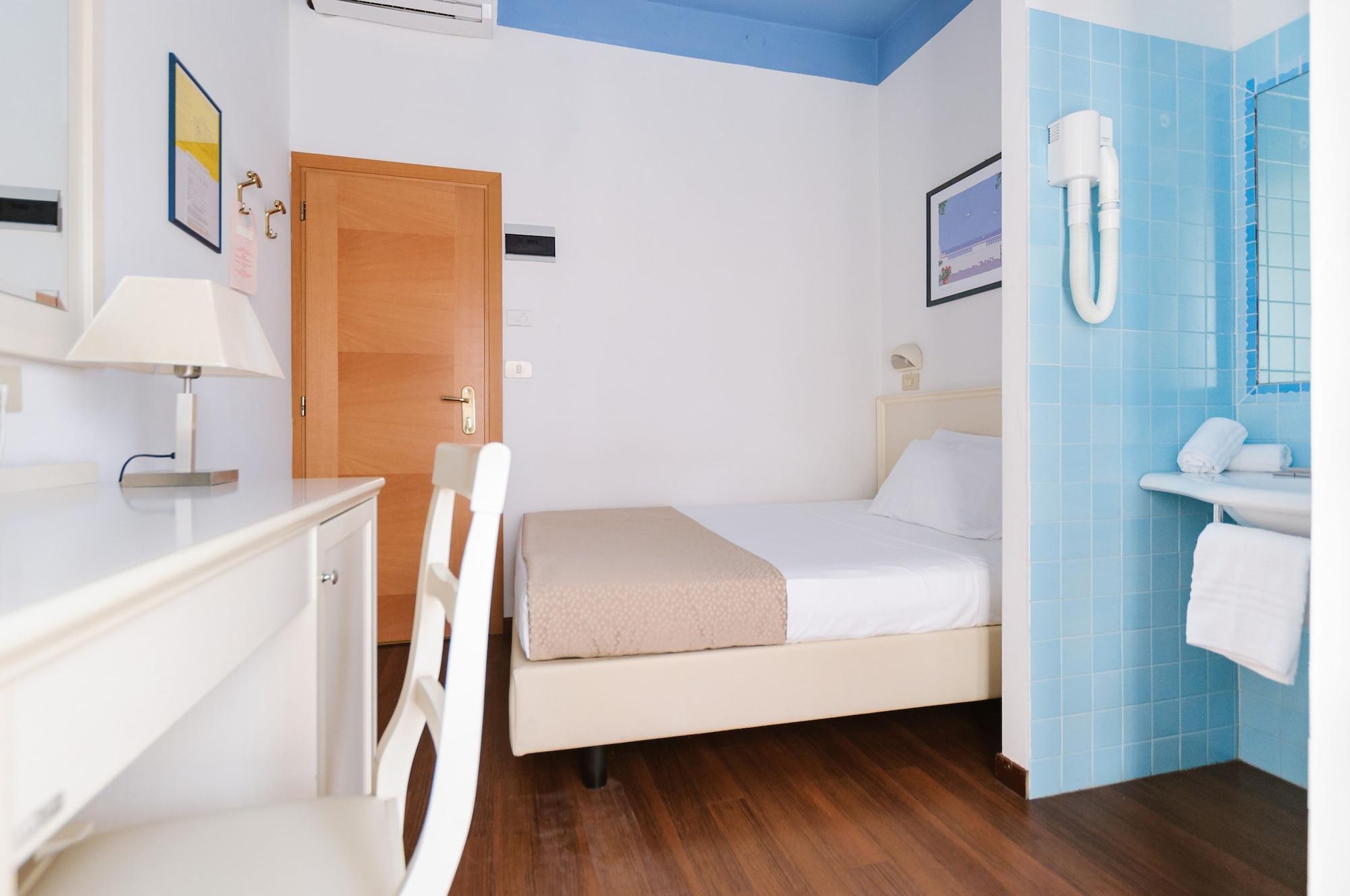 Hotel Fra I Pini Римини Экстерьер фото