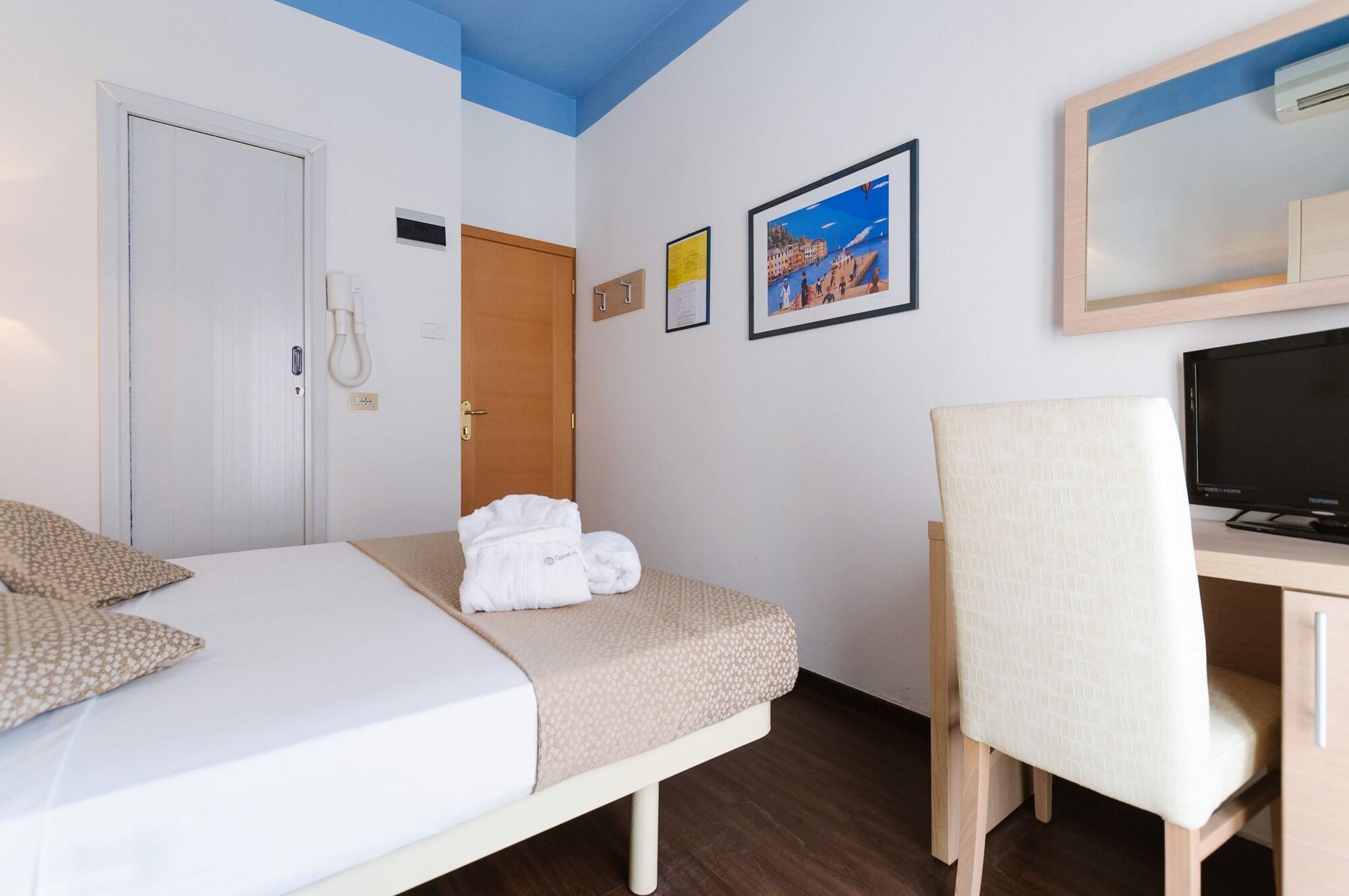 Hotel Fra I Pini Римини Экстерьер фото