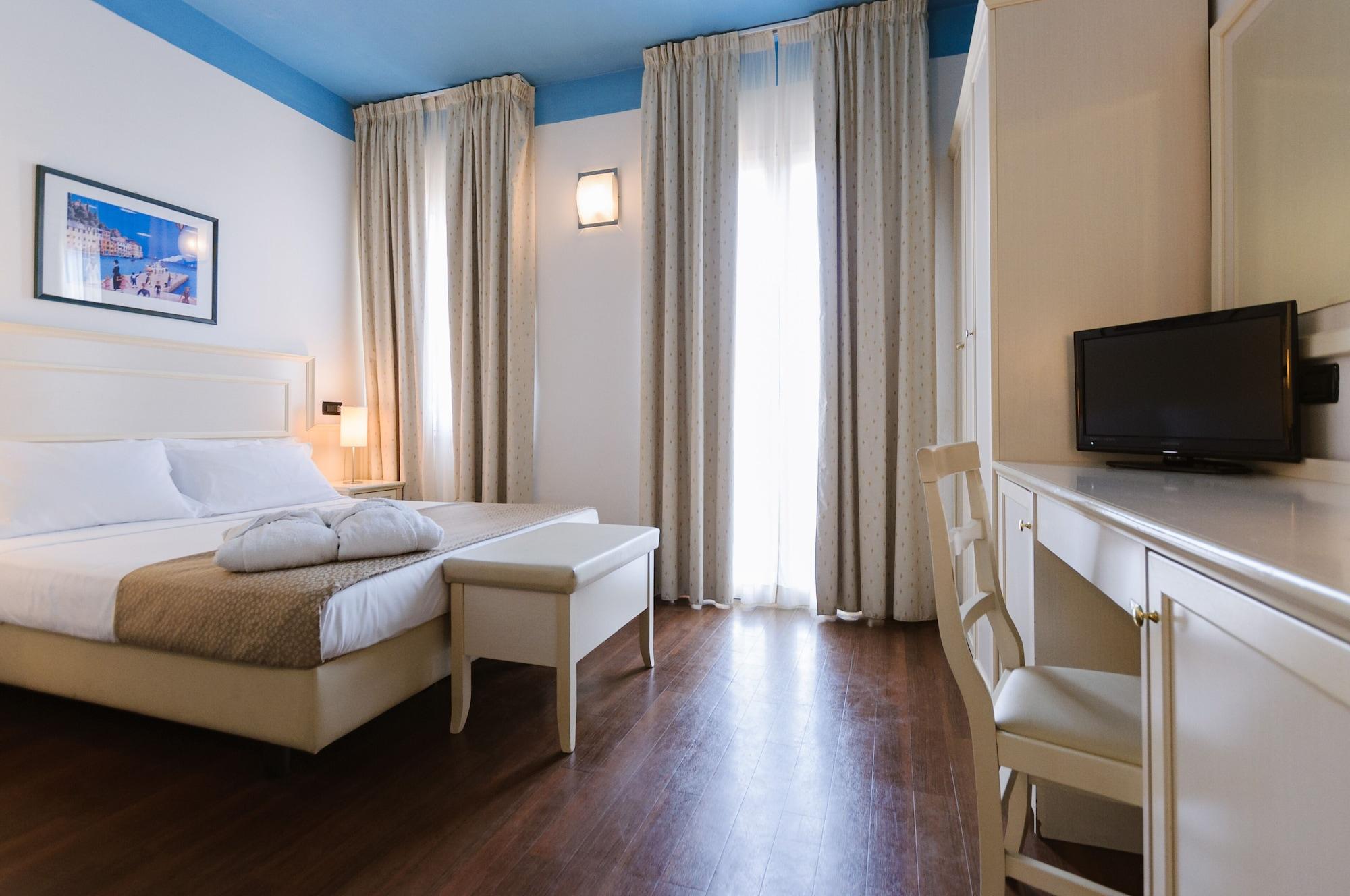 Hotel Fra I Pini Римини Экстерьер фото
