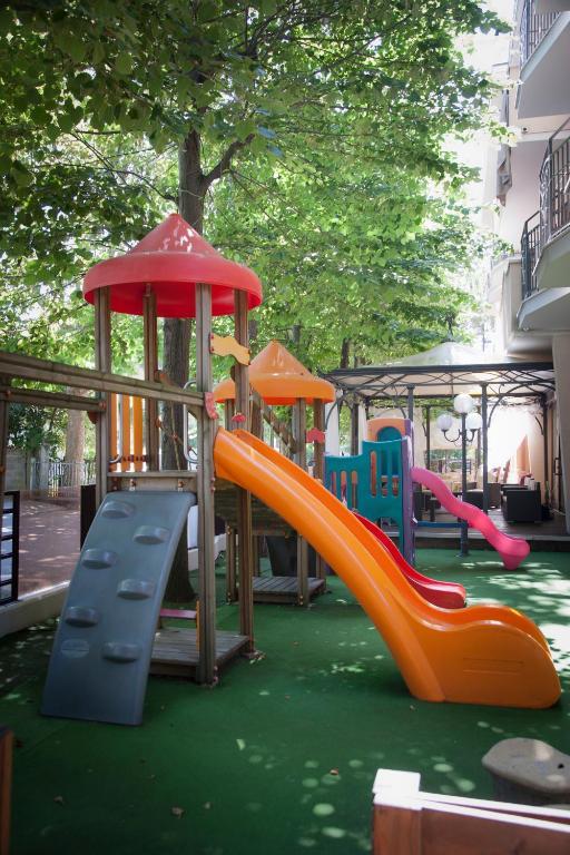 Hotel Fra I Pini Римини Экстерьер фото