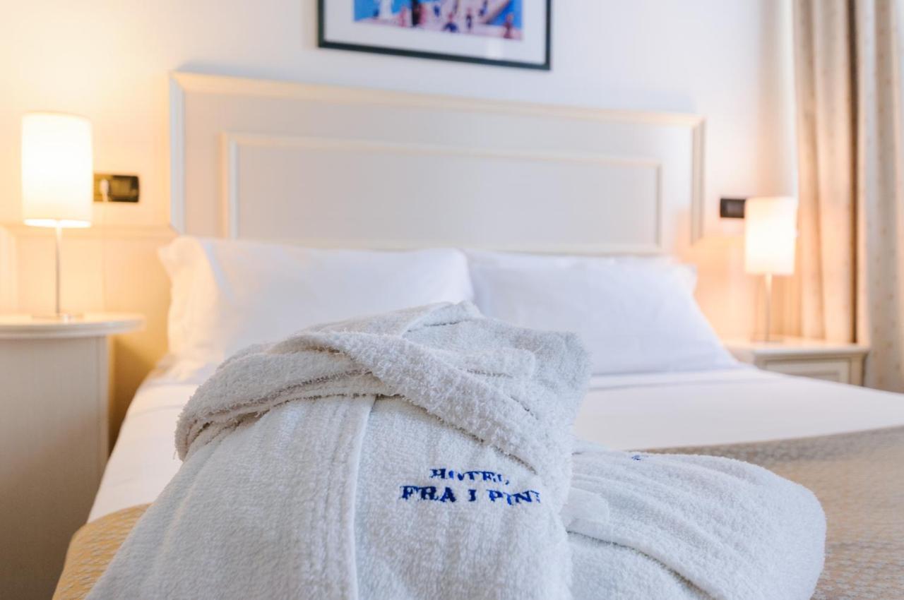 Hotel Fra I Pini Римини Экстерьер фото